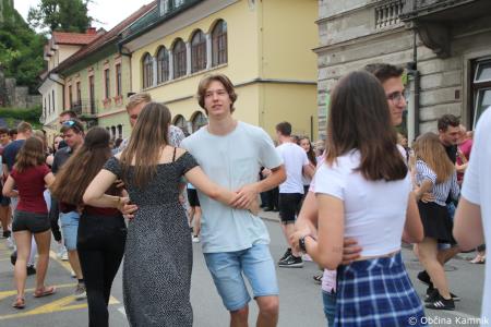 Po dveh letih Kamnik danes v znamenju maturantske četvorke (40)
